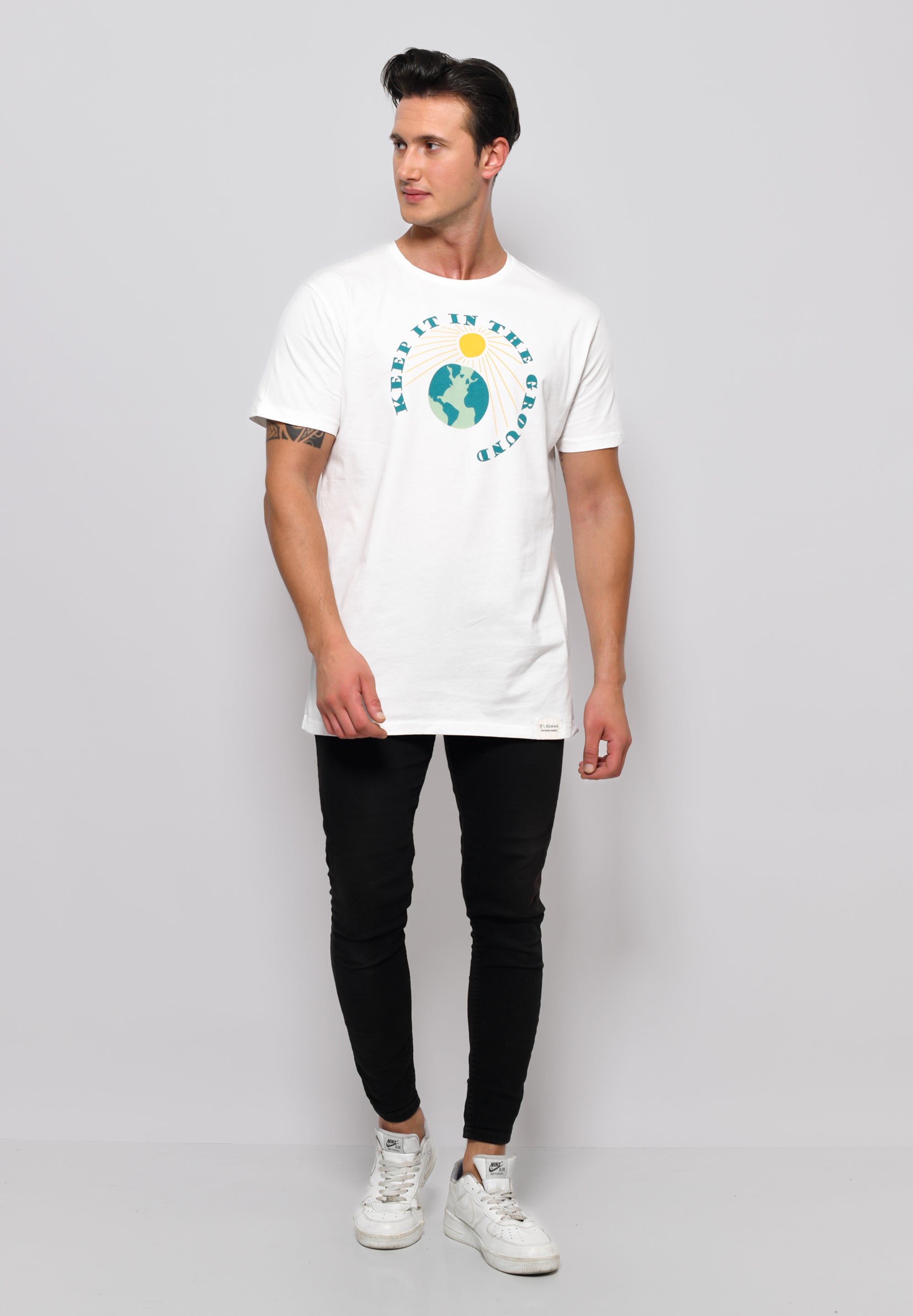 SOMWR KEEP GROUND T-Shirt UND001