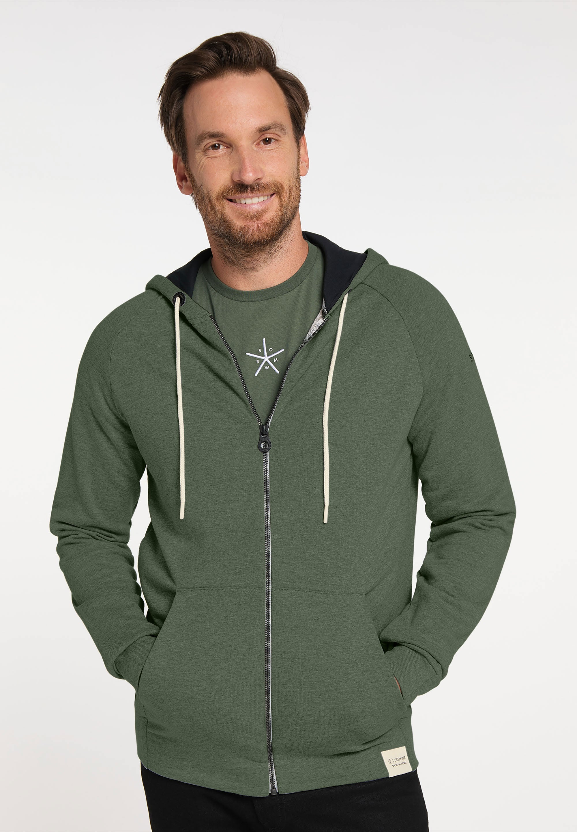 ZIP UP