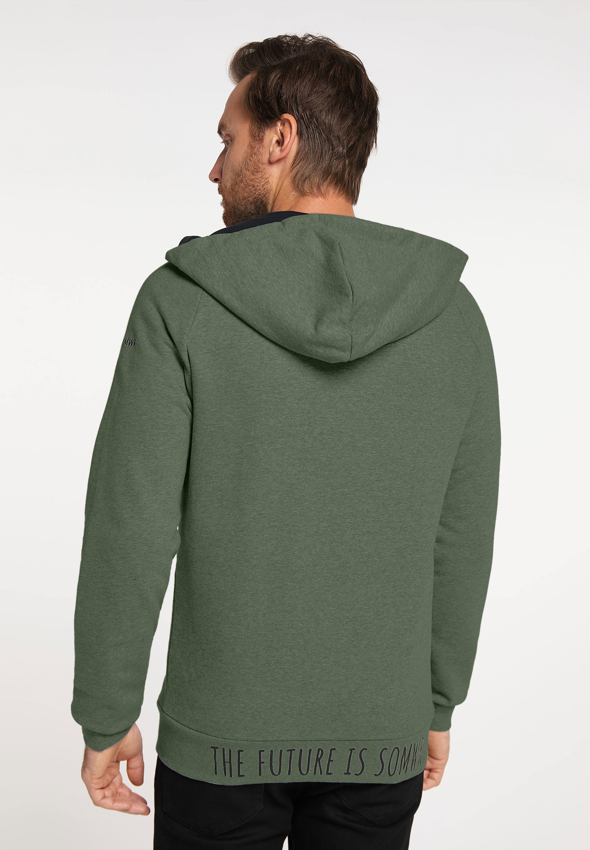 ZIP UP