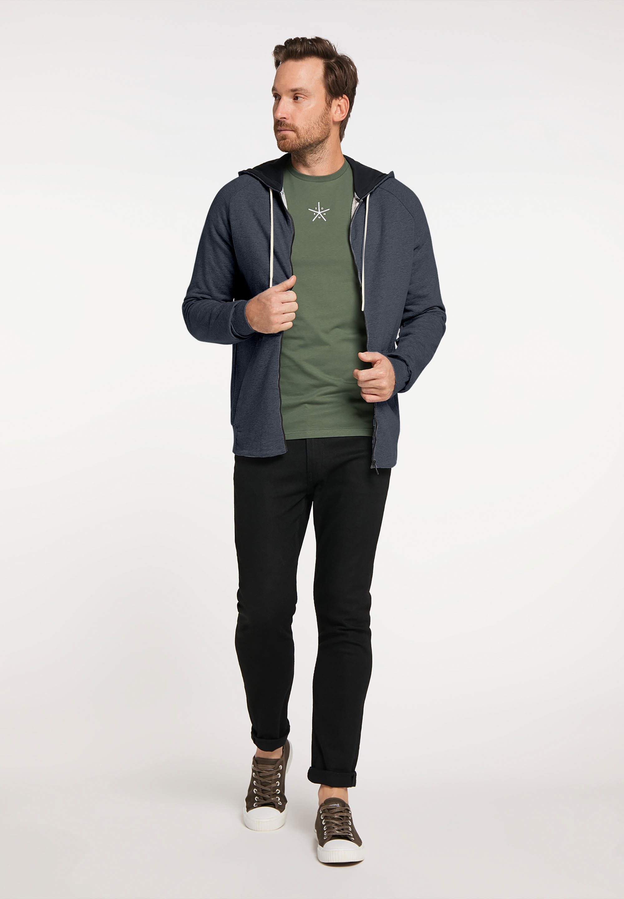 ZIP UP