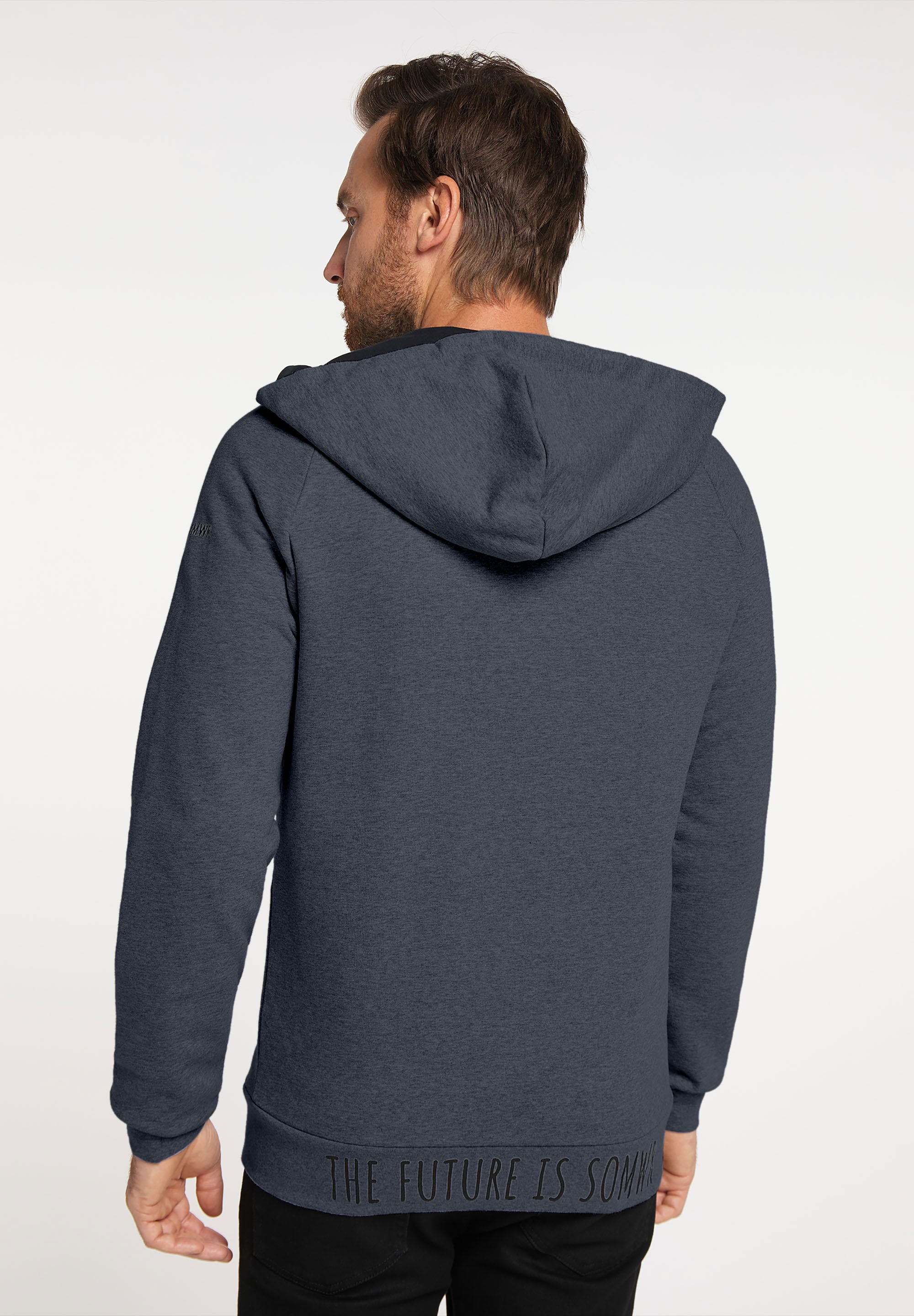 ZIP UP