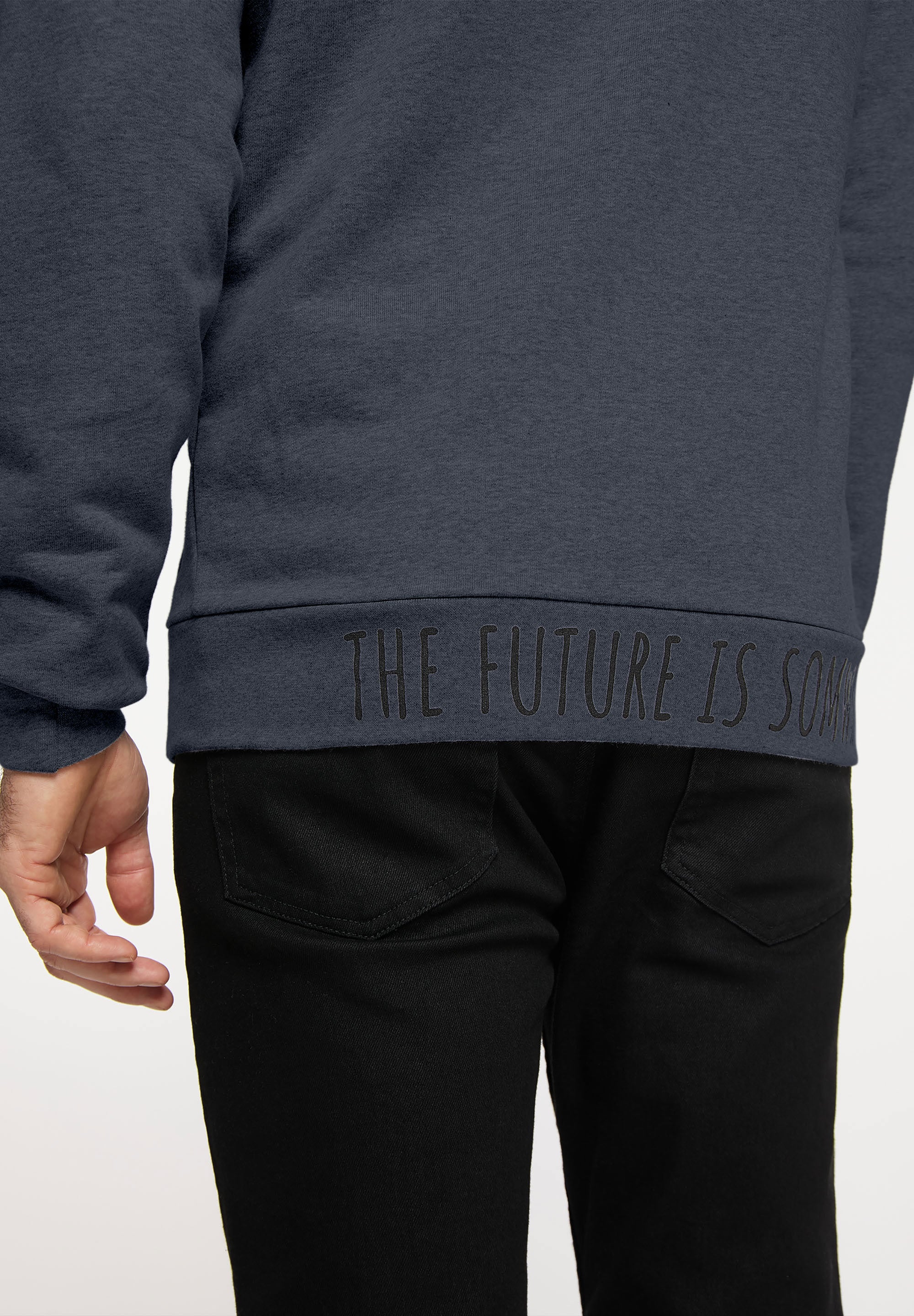 ZIP UP